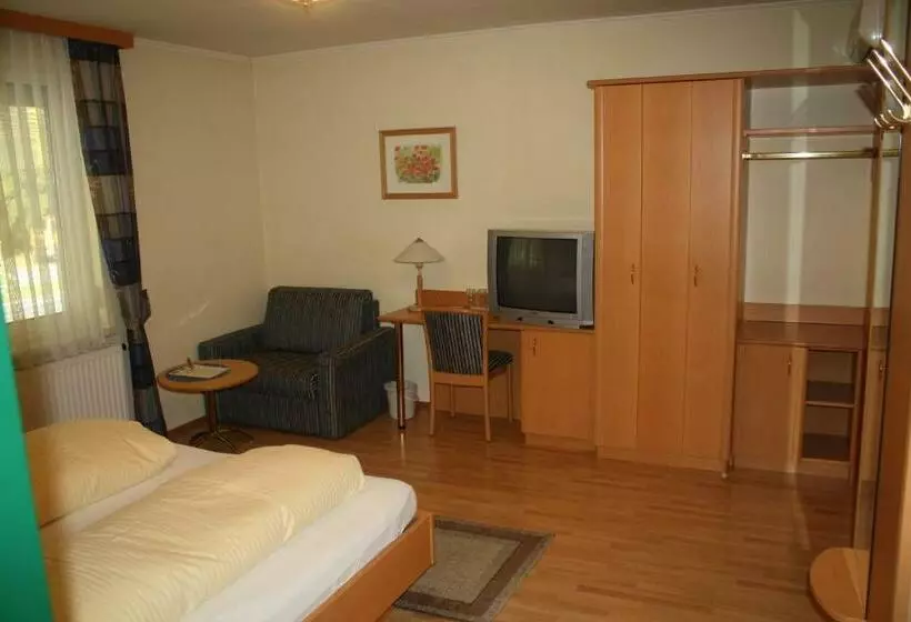 Retkeilymaja Ferien Beim Treiber