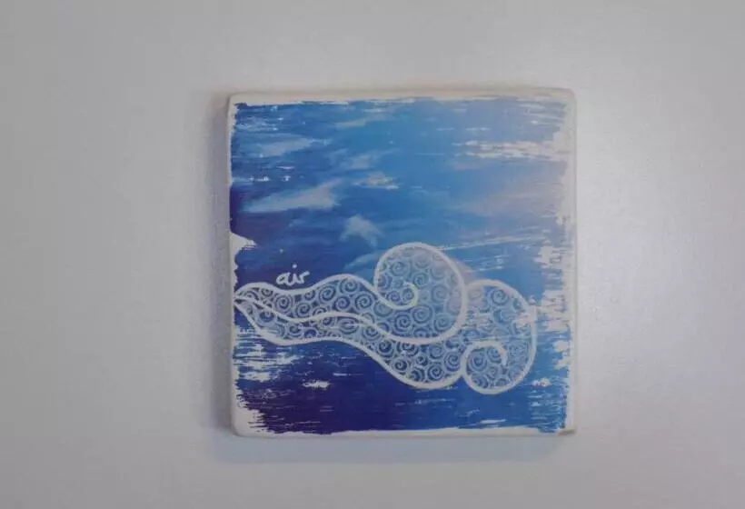 تختخواب و صبحانه Blue Door Lagos