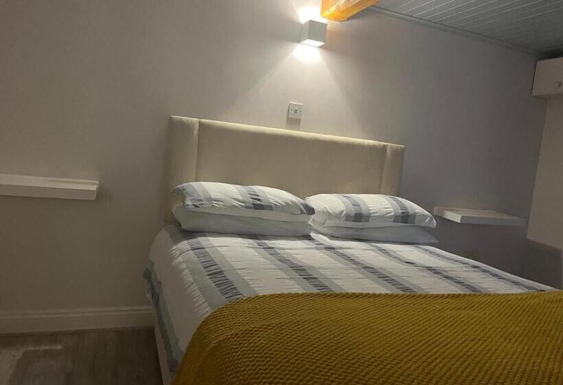 مبيت وإفطار Ferry House Holidays