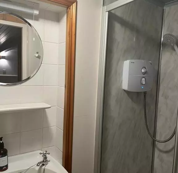 تختخواب و صبحانه Ferry House Holidays