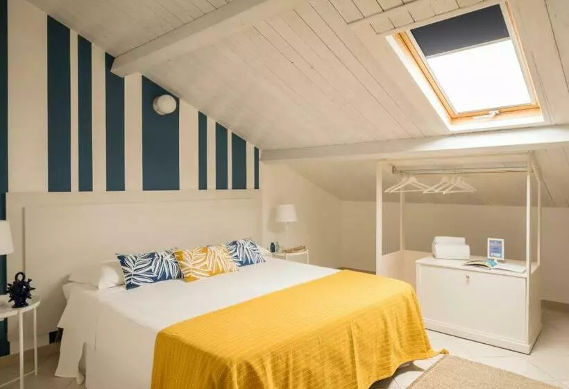 Civico 64 Bed & Breakfast In Mansarda