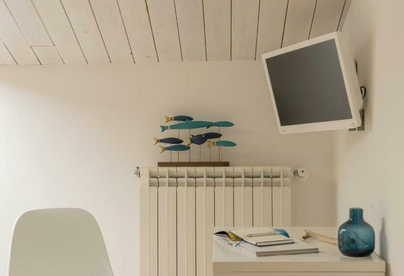 Civico 64 Bed & Breakfast In Mansarda