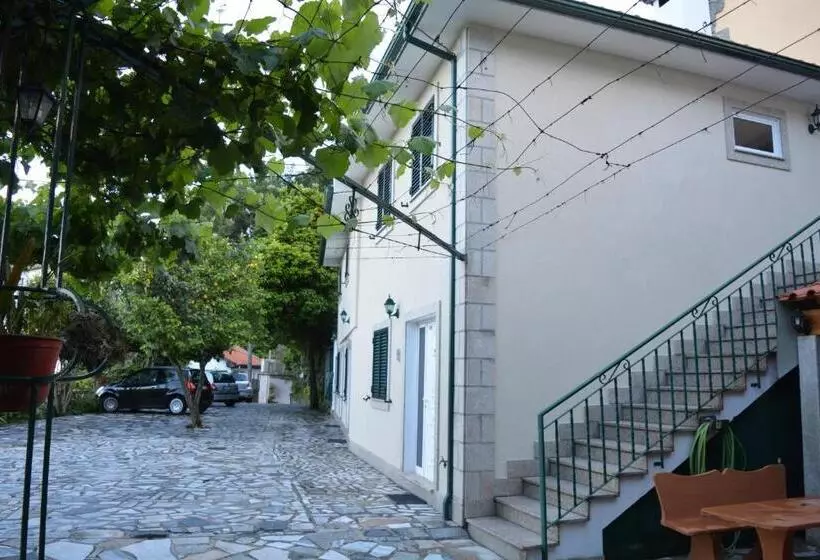 Majatalo Casa Dos Santos Alojamento   Guest House