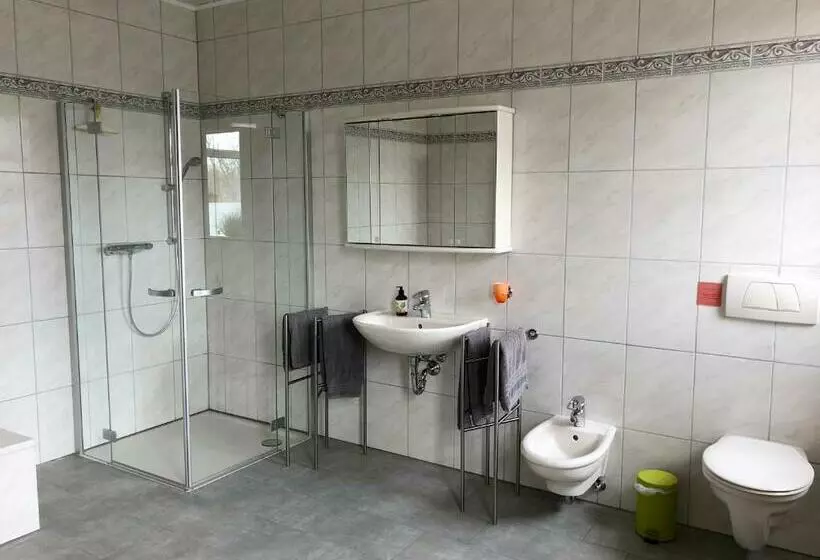 ペンション Intergo Zimmer Mit Privatem Bad & Gemeinschaftsküche