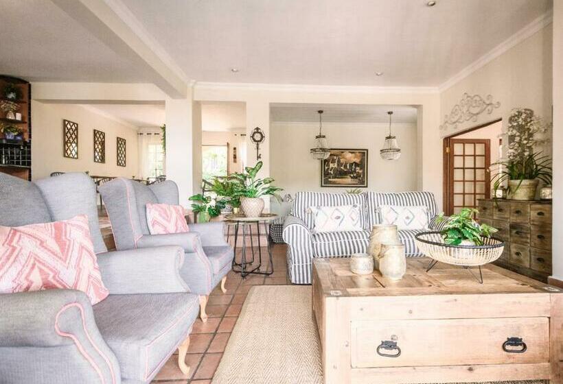 פנסיון Lilyrose Bed & Breakfast