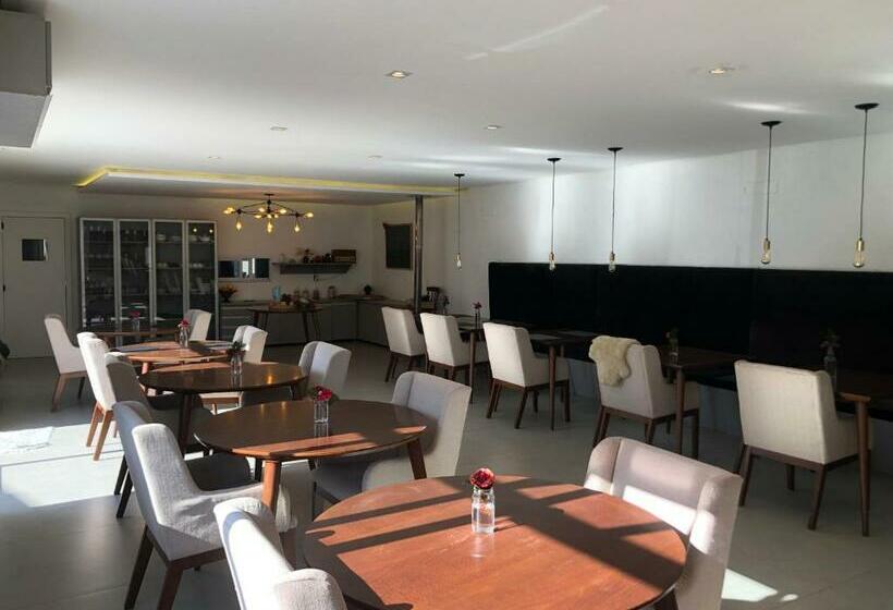 ペンション Pousada Serra & Jardim