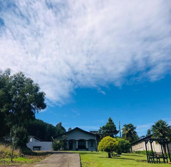 ペンション Pousada Serra & Jardim