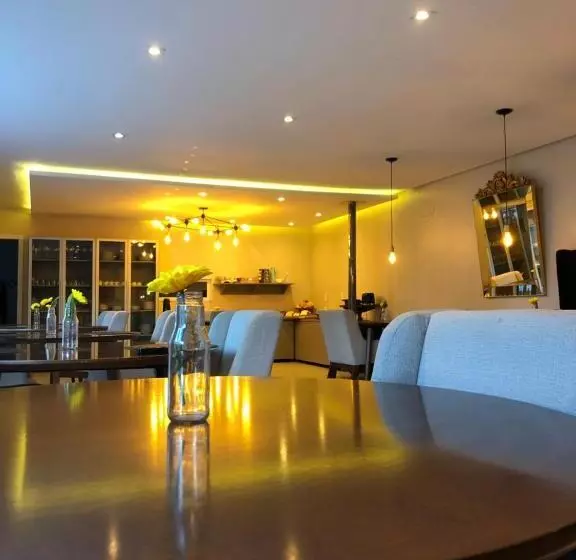 Majatalo Pousada Serra & Jardim