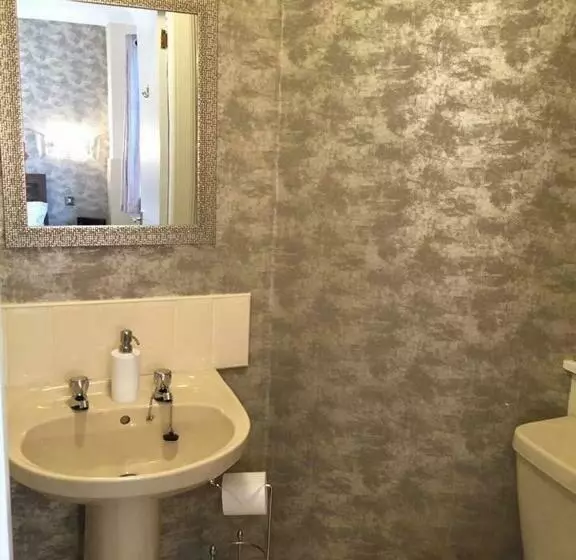 Majatalo Southfork Villa Guesthouse