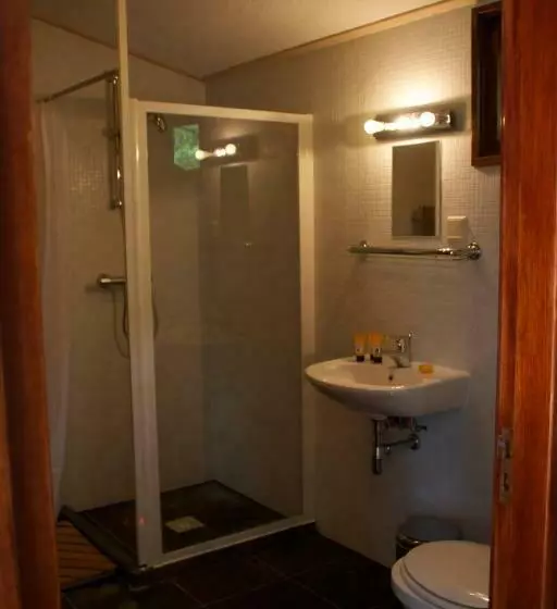 تختخواب و صبحانه Villa De Nachtegaal