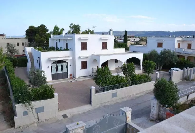تختخواب و صبحانه Villa Lorenza