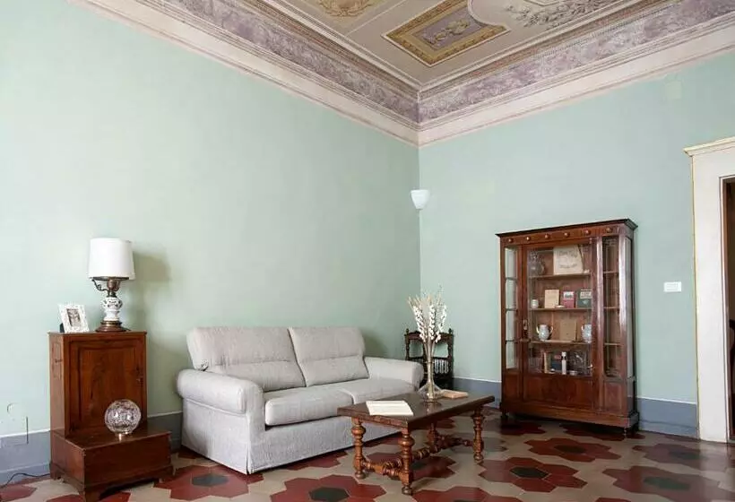 Pensione Almadelena Guest House