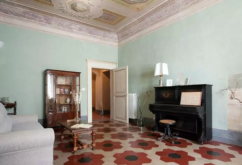 Pensione Almadelena Guest House