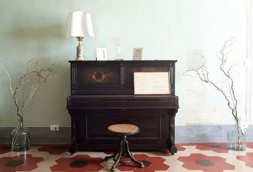 Pensione Almadelena Guest House