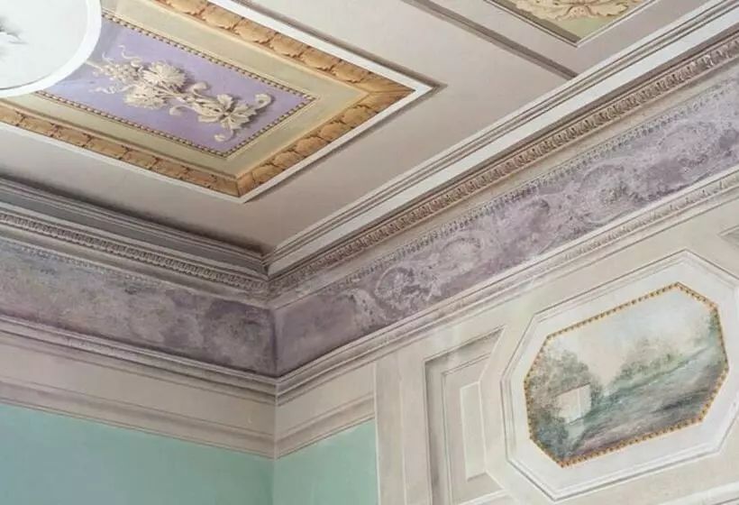 Pensione Almadelena Guest House