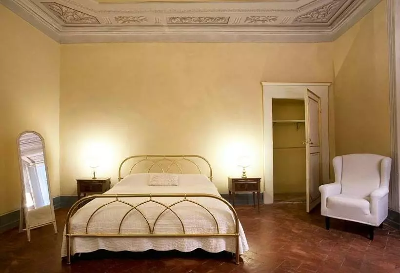 Pensione Almadelena Guest House