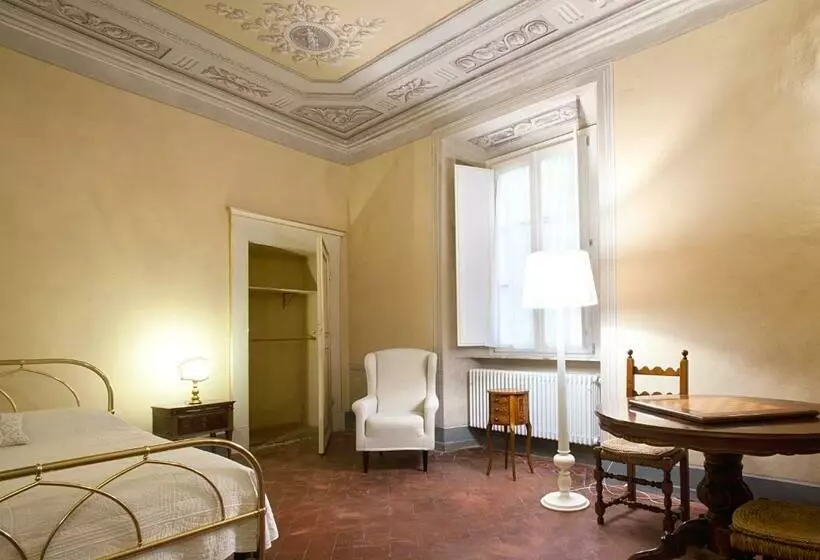 Pensione Almadelena Guest House