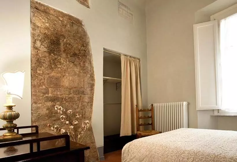 Pensione Almadelena Guest House