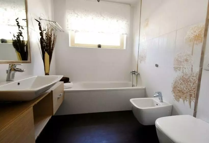پانسیون Apartment And Rooms Hisa Sonca