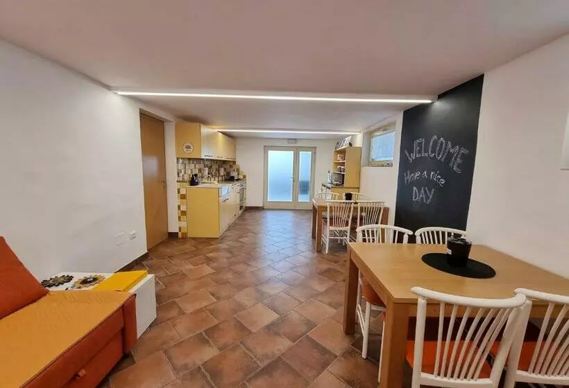 پانسیون Apartment And Rooms Hisa Sonca