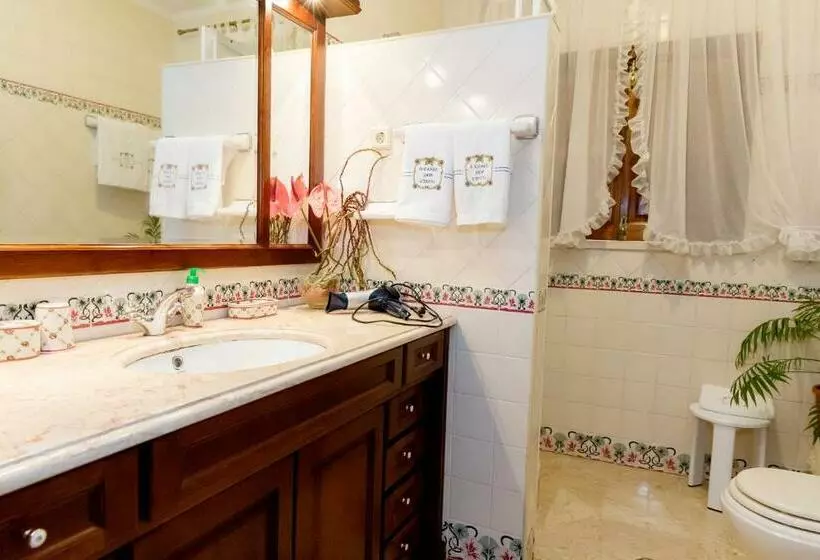 ペンション Casal Dos 5