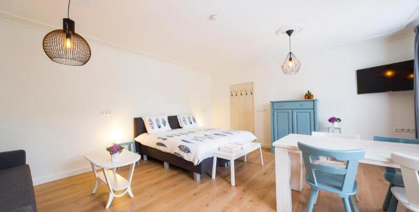 مبيت وإفطار Bij Jans