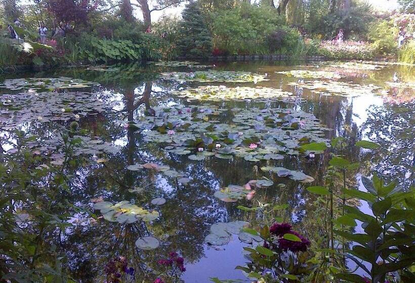 مبيت وإفطار Forest Farm