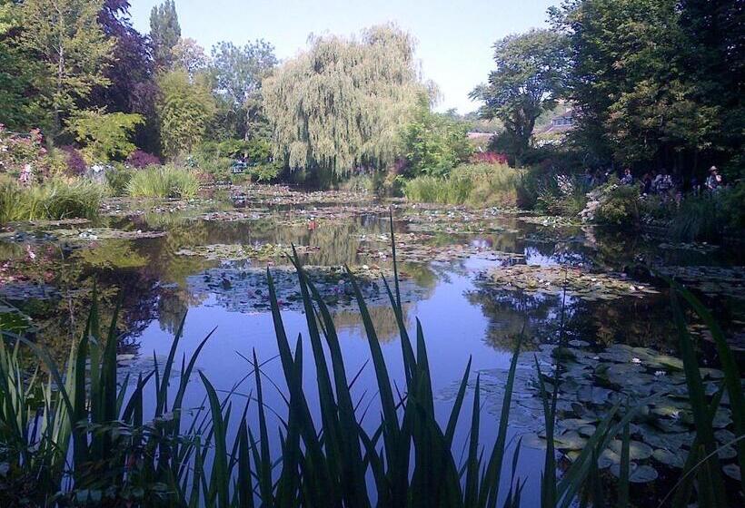 مبيت وإفطار Forest Farm