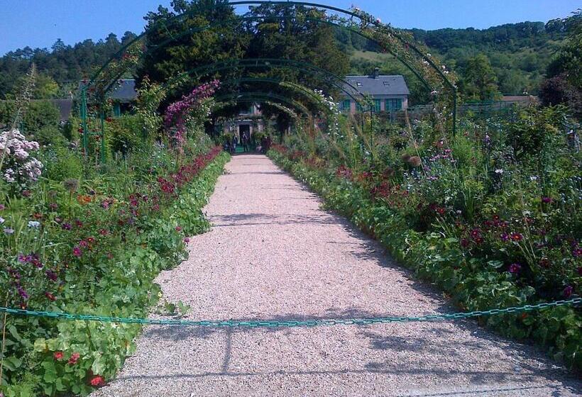 مبيت وإفطار Forest Farm