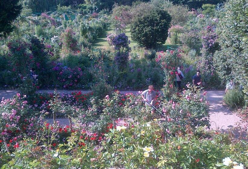 مبيت وإفطار Forest Farm