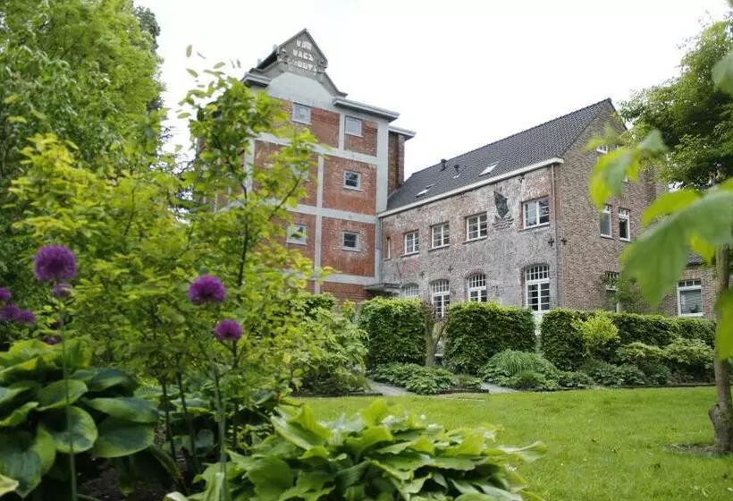 Aamiaismajoitus (B&B) Housing De Brouwerij