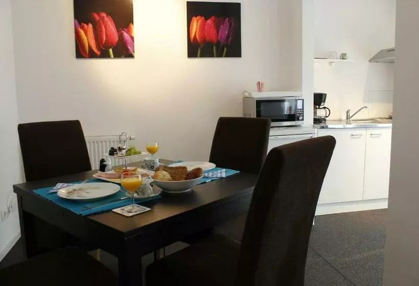 Aamiaismajoitus (B&B) Housing De Brouwerij