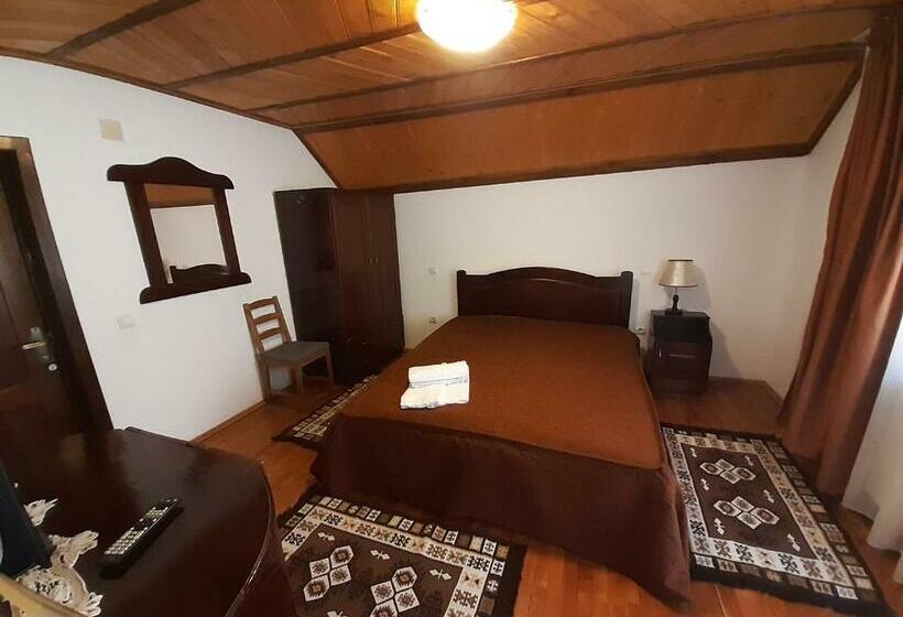 Pensão Casa Din Salcami