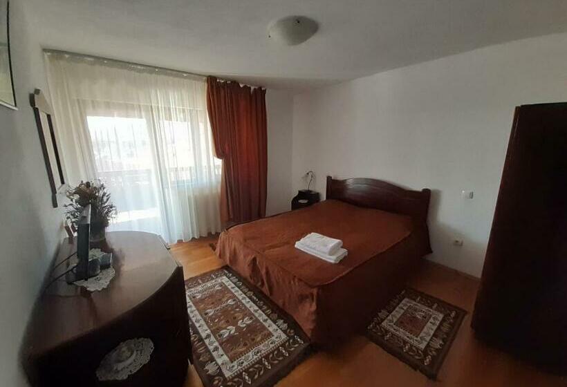 Pensão Casa Din Salcami