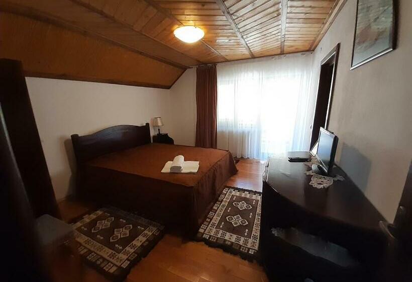 Pensão Casa Din Salcami