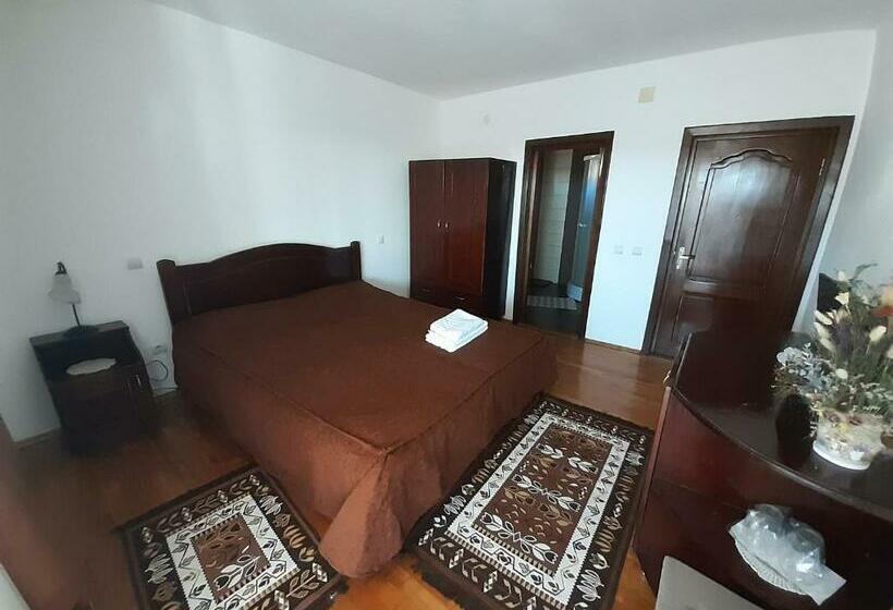 Pensão Casa Din Salcami