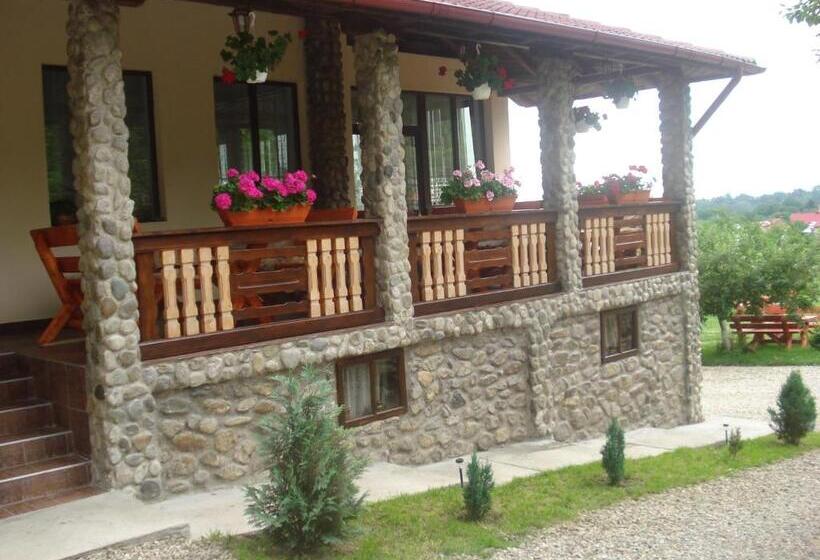 Pensão Casa Din Salcami