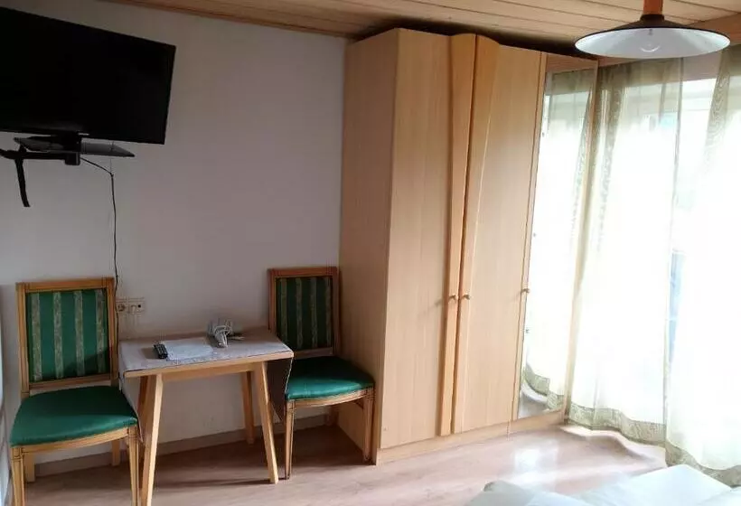 پانسیون Garni Hattlerhof B&b