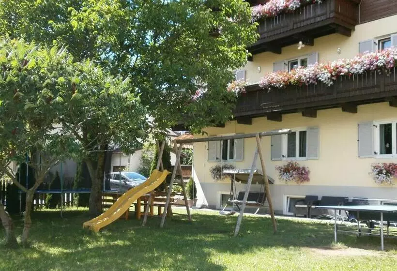 پانسیون Garni Hattlerhof B&b