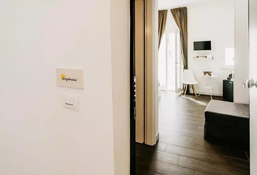 پانسیون Le Contrade Vico Alba