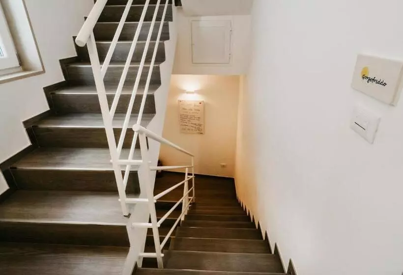 پانسیون Le Contrade Vico Alba