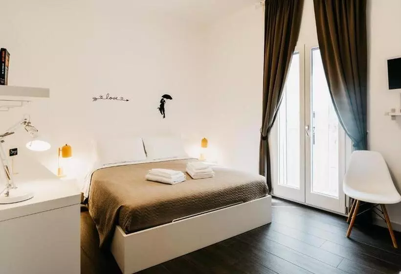 پانسیون Le Contrade Vico Alba