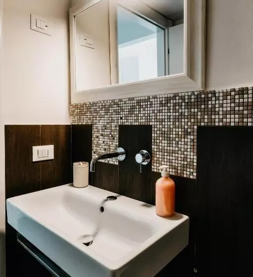 پانسیون Le Contrade Vico Alba