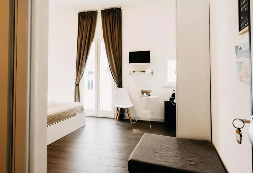 پانسیون Le Contrade Vico Alba