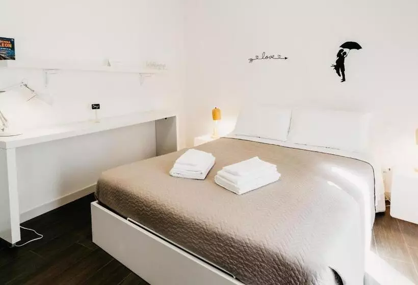 پانسیون Le Contrade Vico Alba