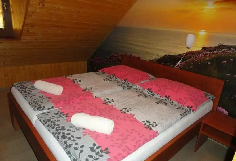 Majatalo Penzion žumberk