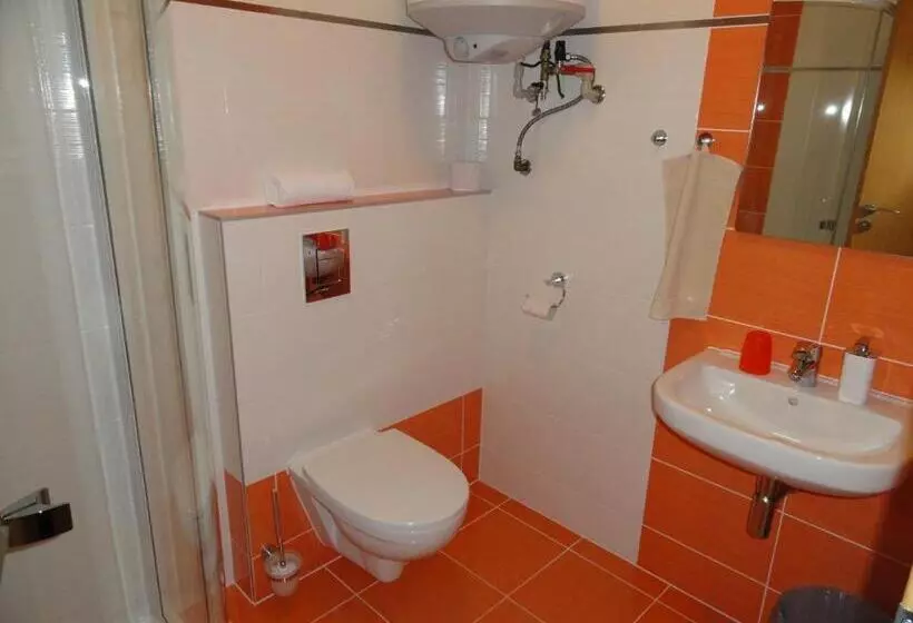 Majatalo Penzion žumberk