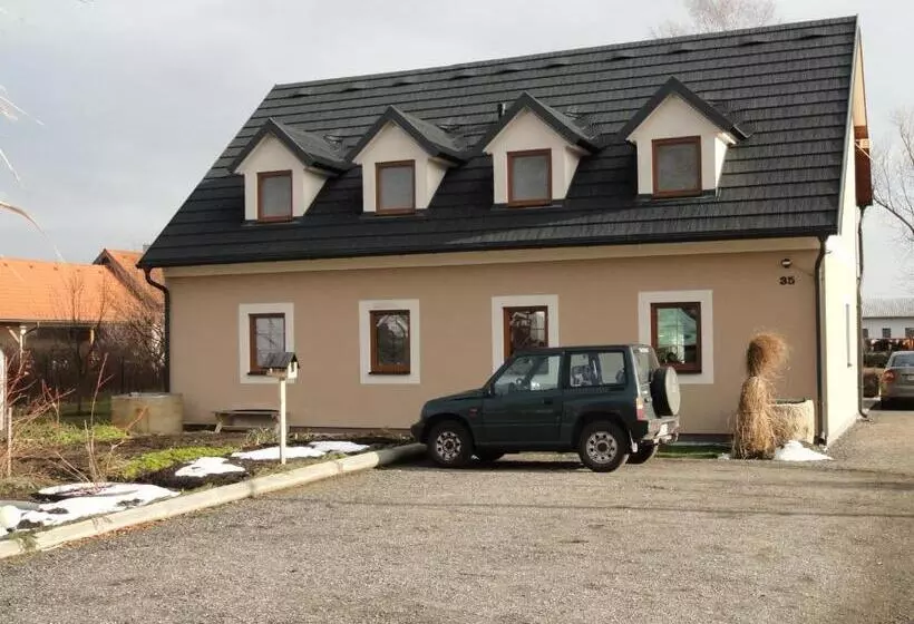 Majatalo Penzion žumberk