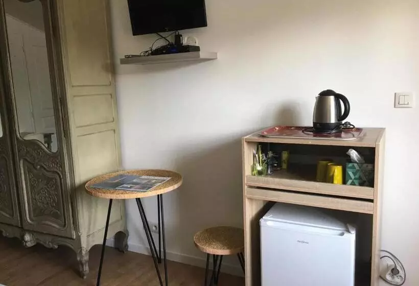 Aamiaismajoitus (B&B) Chambres D Hôtes D Aliénor