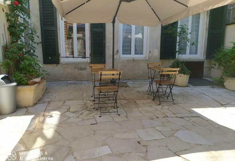 مبيت وإفطار Couette Et Tartine